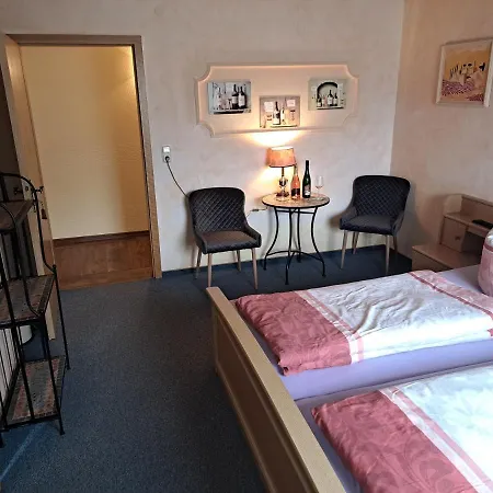 Moselpension Gwosch Guest house *